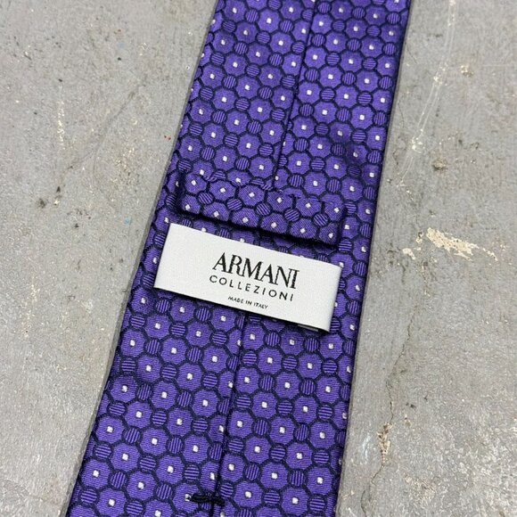 Giorgio Armani Tie Purple Geometric 100% Silk Woven Made in Italy 3.25" - Picture 4 of 5